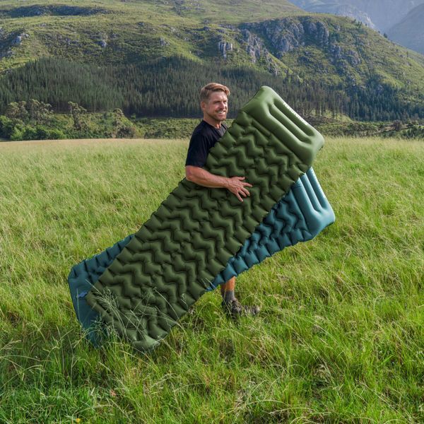Матрас туристический надувной одноместный Naturehike CNK2550WS019, 200х60х6.5 см, зеленый, для кемпинга с мешком для надува. 6977465869630 фото