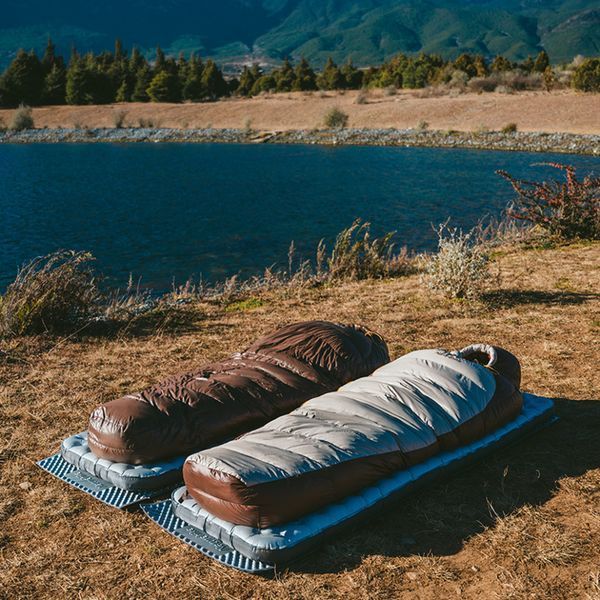 Спальник з натуральним пухом Naturehike Snowbird CNK2550WS014, p-р L, темно-коричневий 400 г 6927595784396 фото